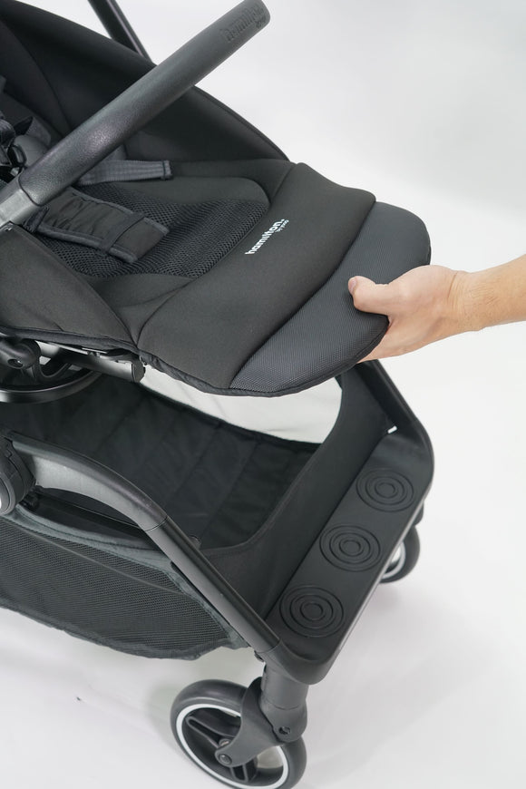 Hamilton T1 Turnable Stroller