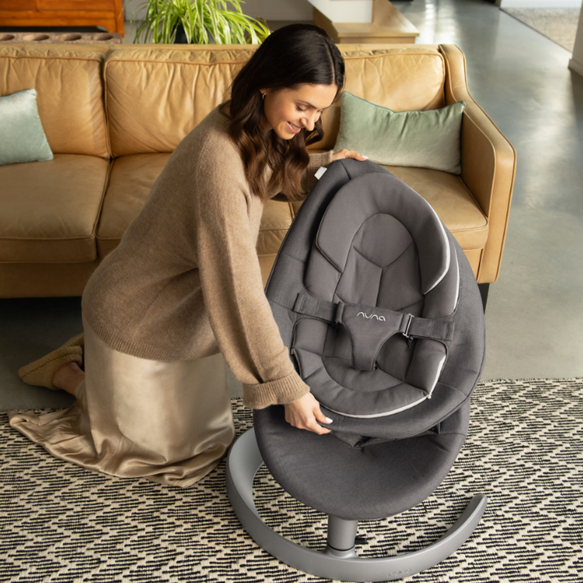 Nuna Leaf™ Grow Bouncer