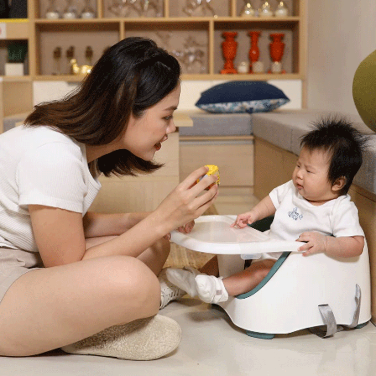 Bonbijou 3-In-1 Zee Seat (Booster Seat, Baby Base & Step Stool)