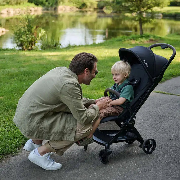 Nuna VIAA Cabn Stroller With Travel Bag
